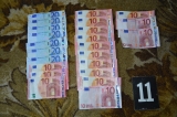 159 