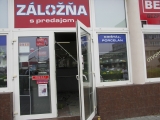 Pátrame po páchateľoch, ktorí prepadli záložňu vo Zvolene