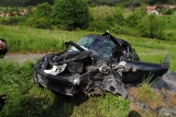 Vodič začal v stúpaní cesty náhle predchádzať a spôsobil dopravnú nehodu